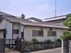 施工前：屋根瓦